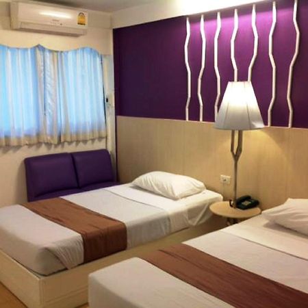 Highway Hotel Τσιάνγκ Μάι Εξωτερικό φωτογραφία