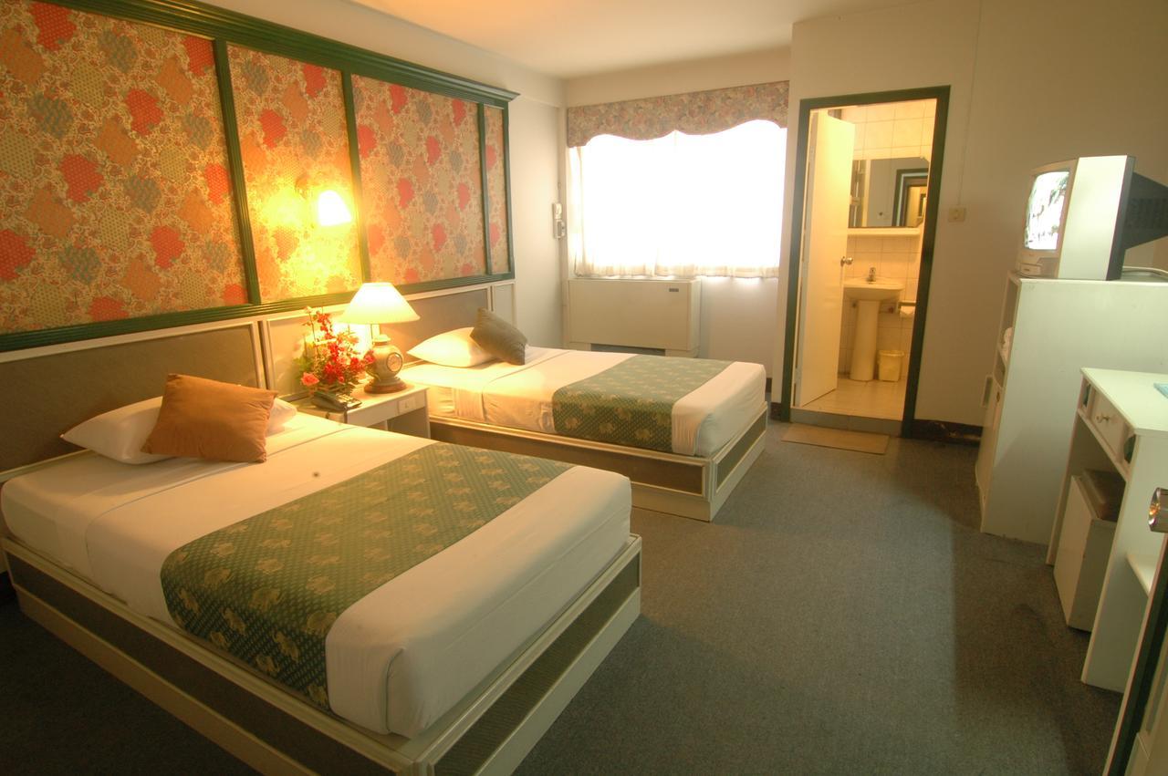 Highway Hotel Τσιάνγκ Μάι Εξωτερικό φωτογραφία