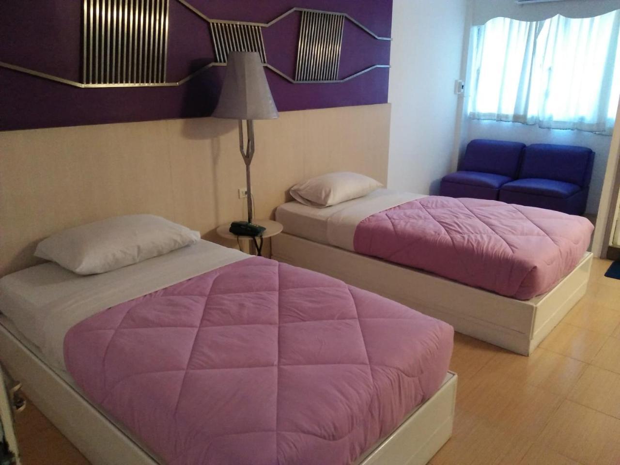 Highway Hotel Τσιάνγκ Μάι Εξωτερικό φωτογραφία