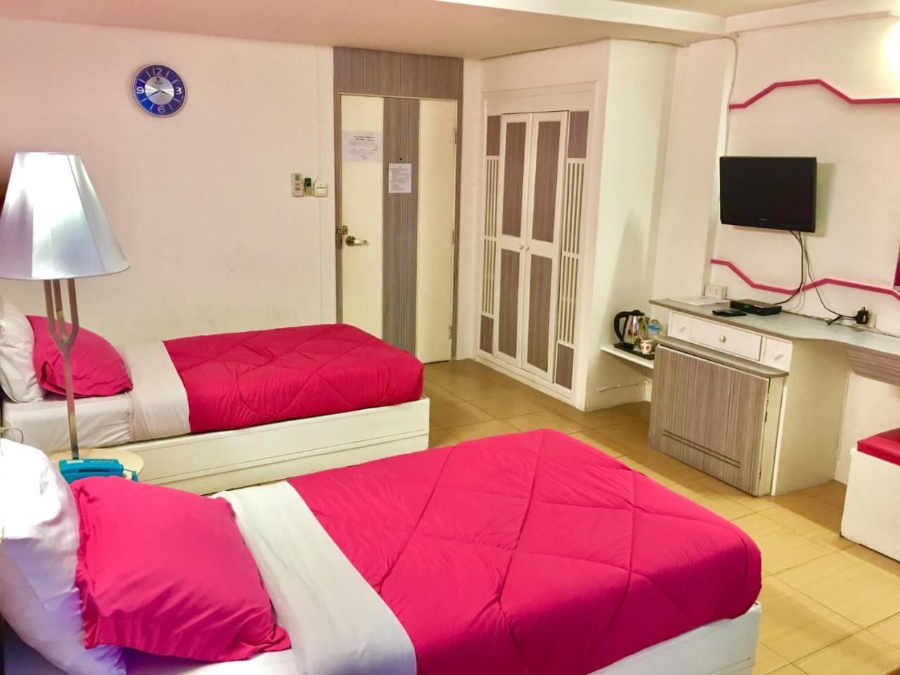 Highway Hotel Τσιάνγκ Μάι Εξωτερικό φωτογραφία