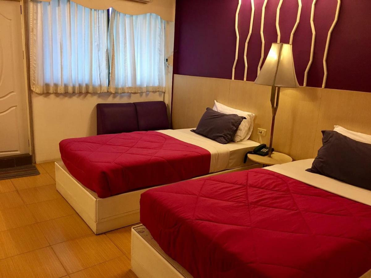 Highway Hotel Τσιάνγκ Μάι Εξωτερικό φωτογραφία