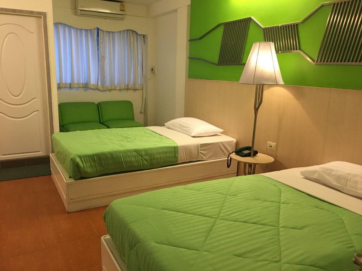 Highway Hotel Τσιάνγκ Μάι Εξωτερικό φωτογραφία